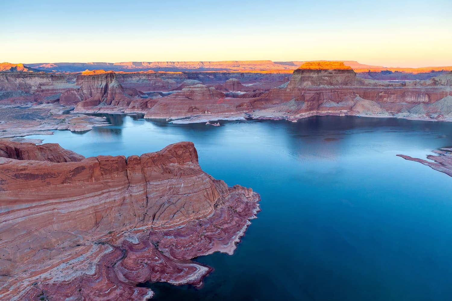 Lake Powell, Utah, cliff diver killed lake Powell