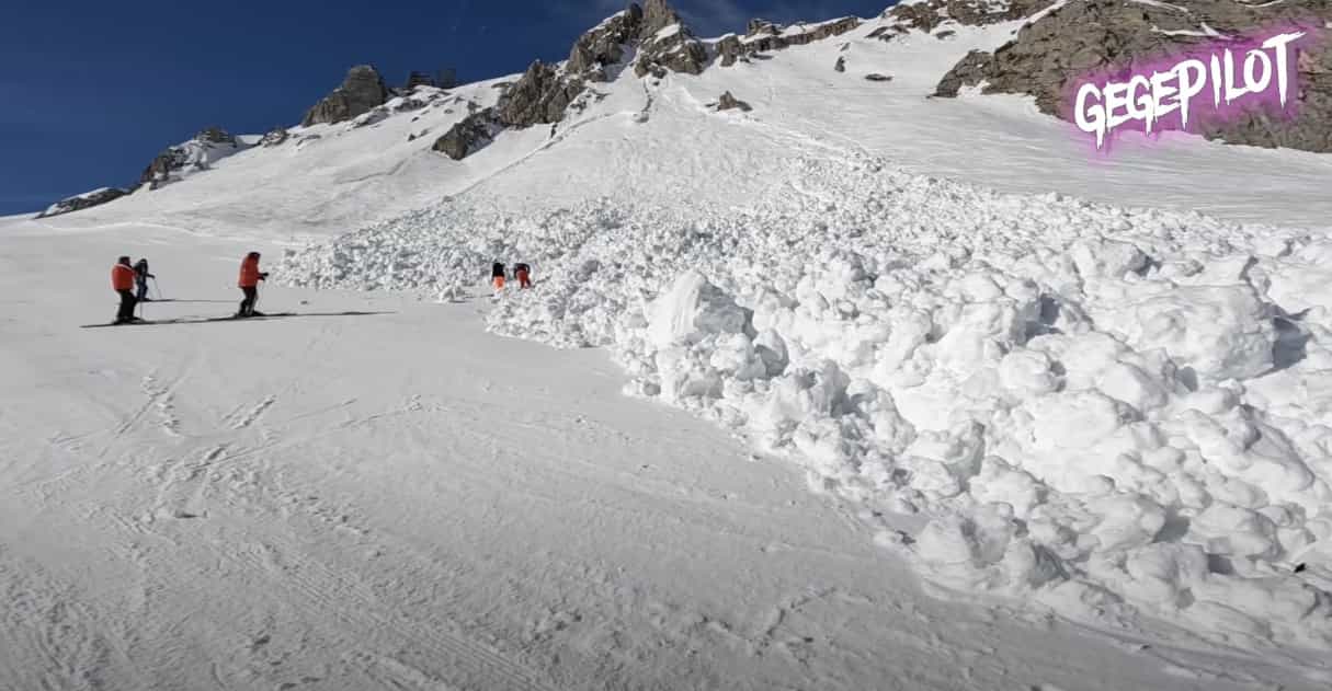 avalanche, inbounds, courchevel, France,