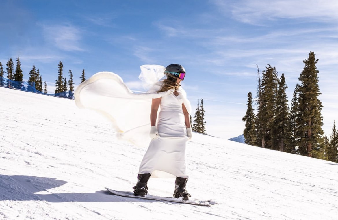 Snowboard bride