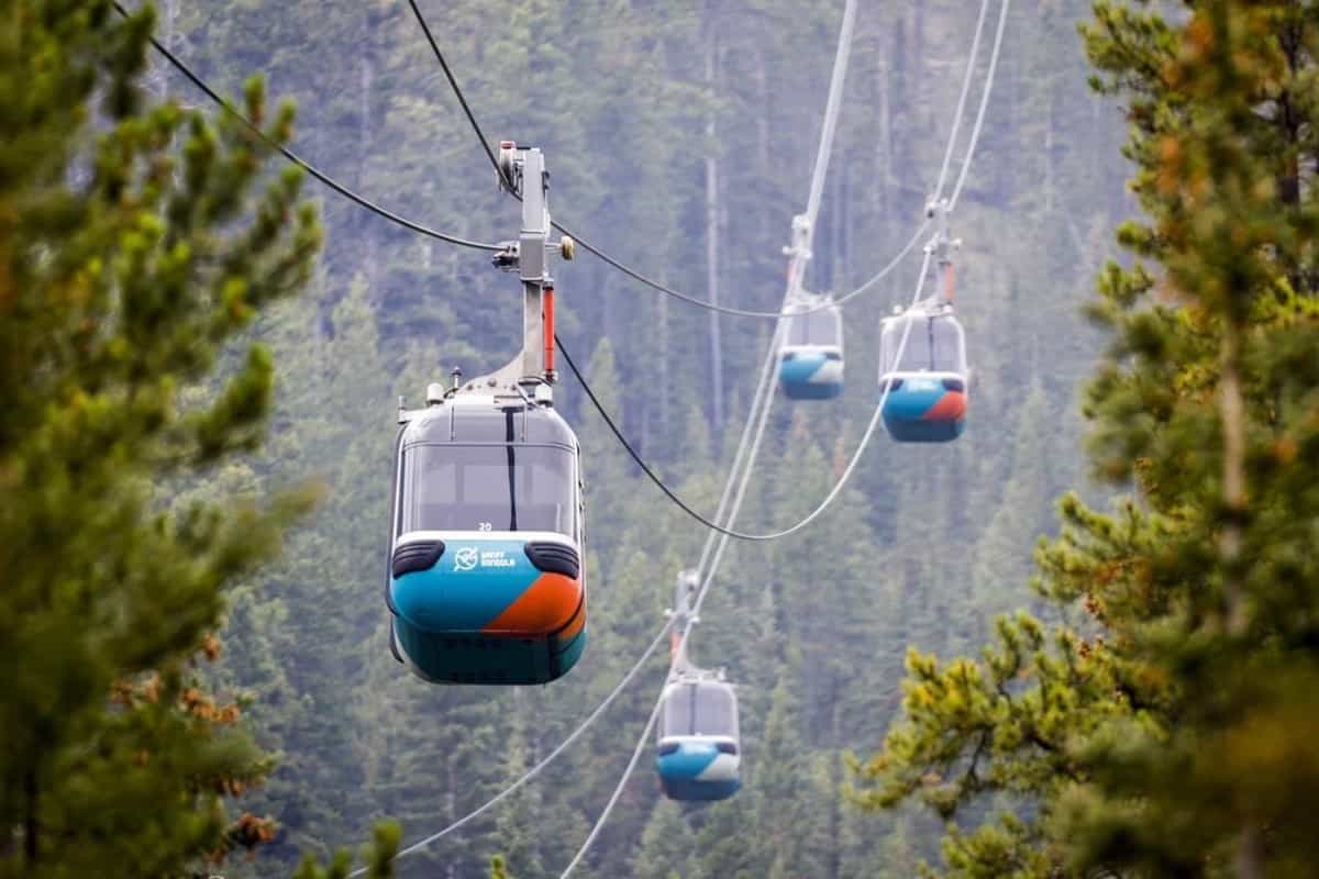 gondola, Banff, stranded, canada