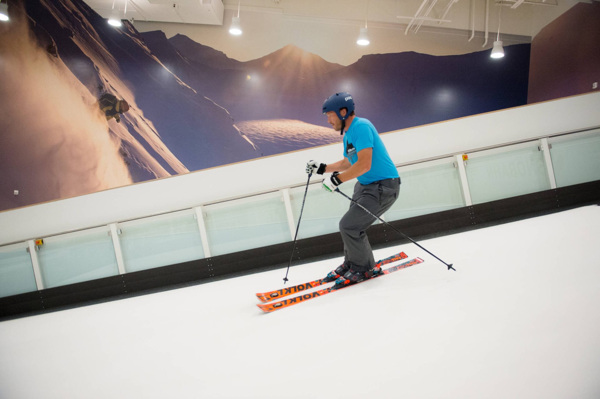 Person skiing on fake snow at Snöbahn
