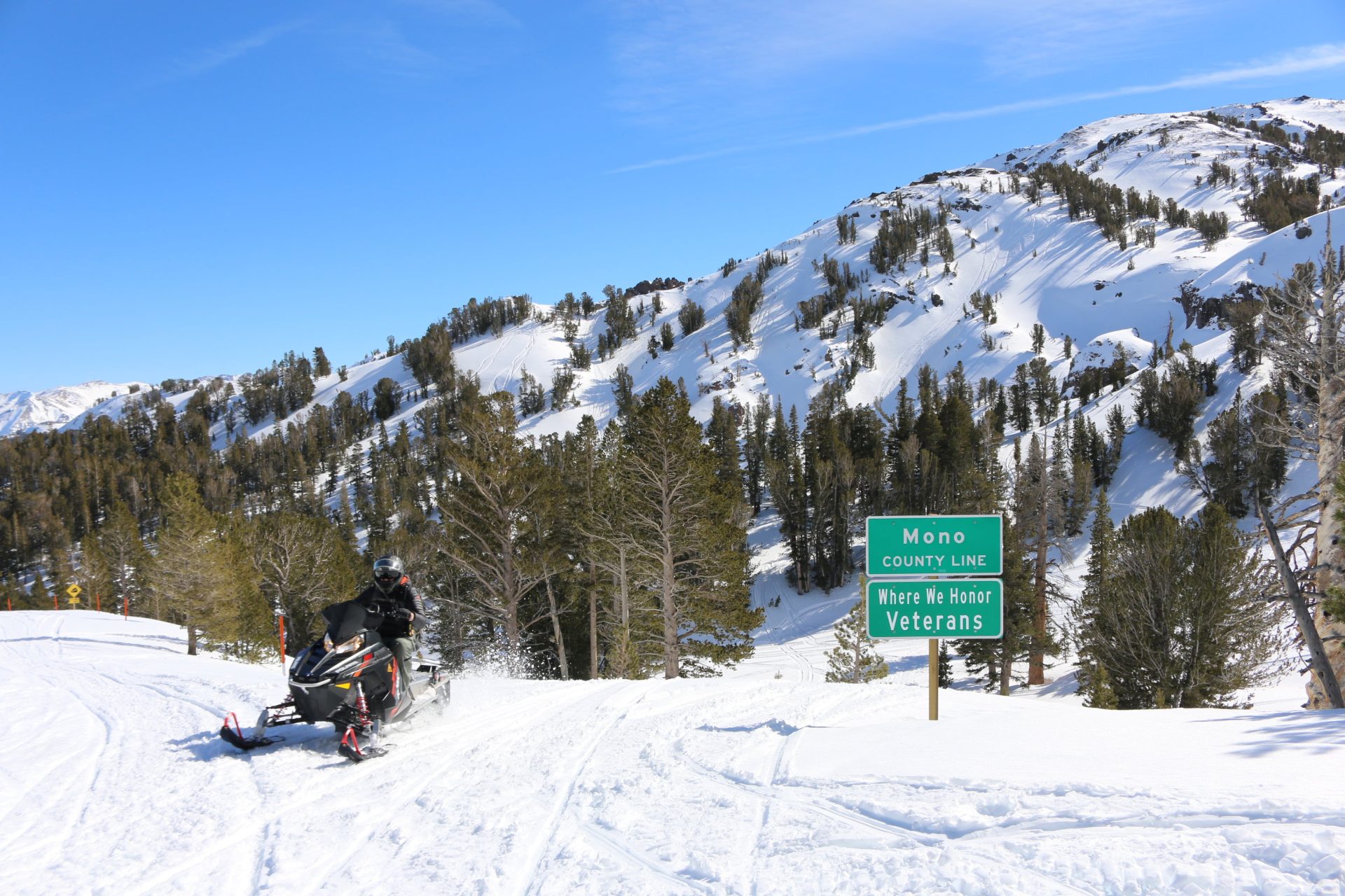 Snowmobile Mono County 